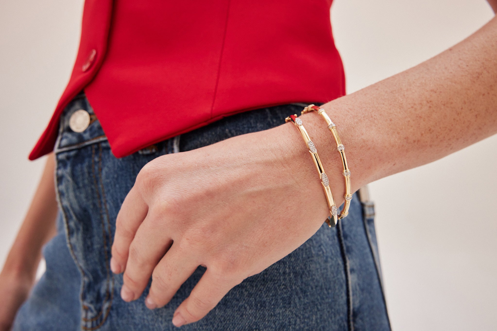 Insula Round Bangle