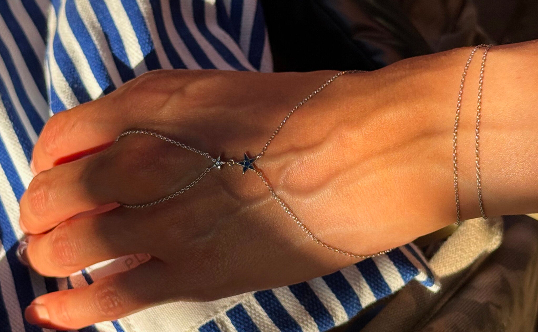 Nyx Blue Hand Chain
