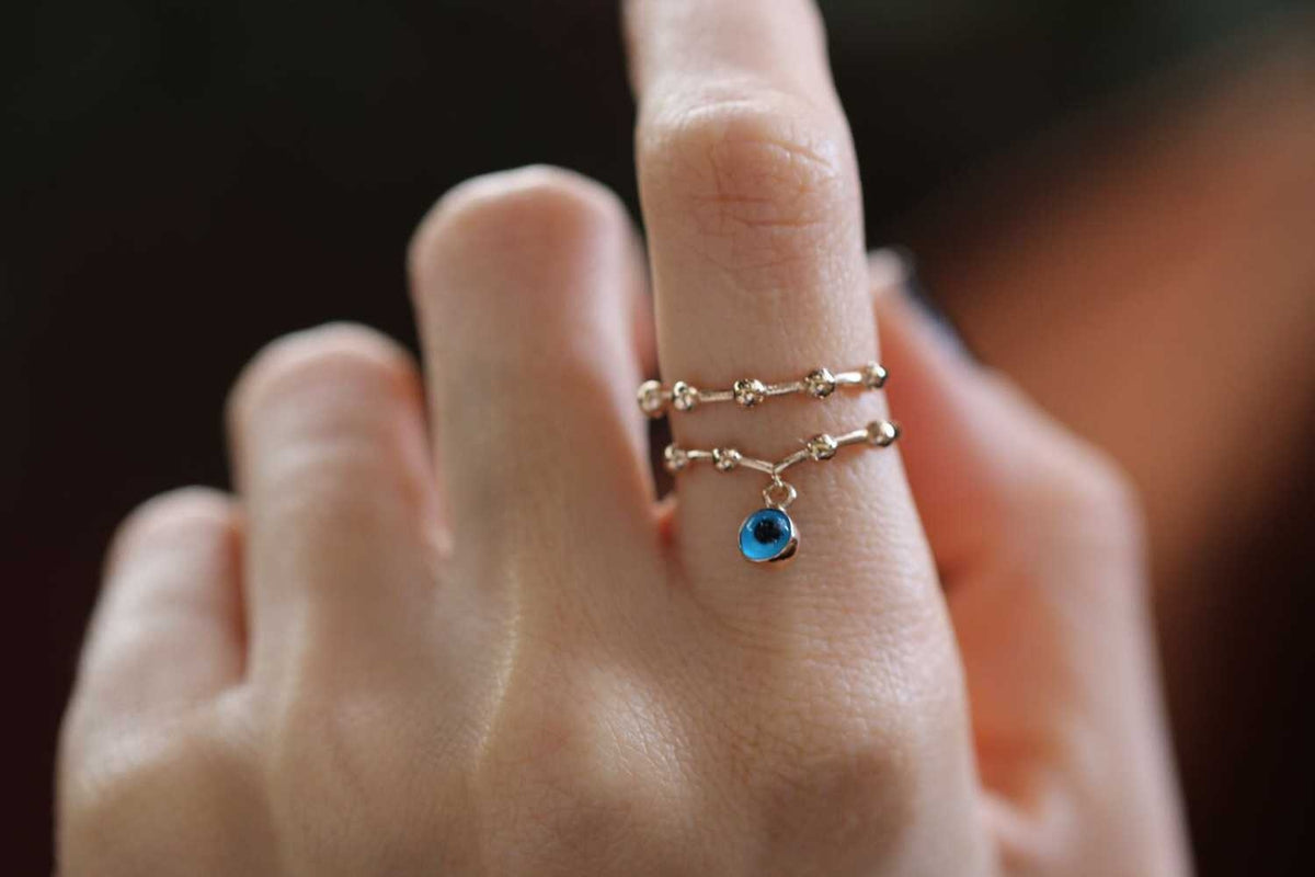 Row Ball Eye Ring