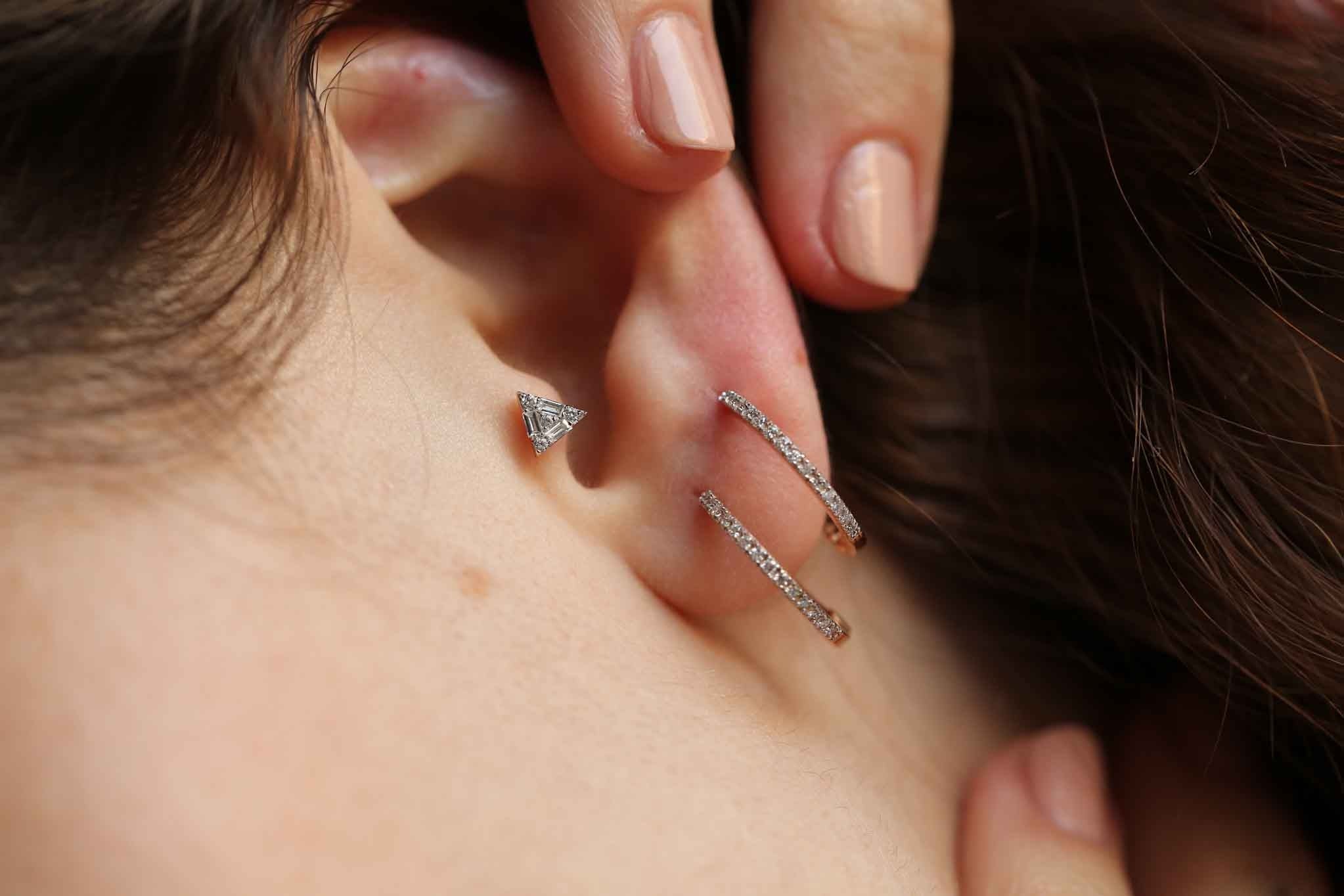 Ubuntu Triangle Baguette Piercing