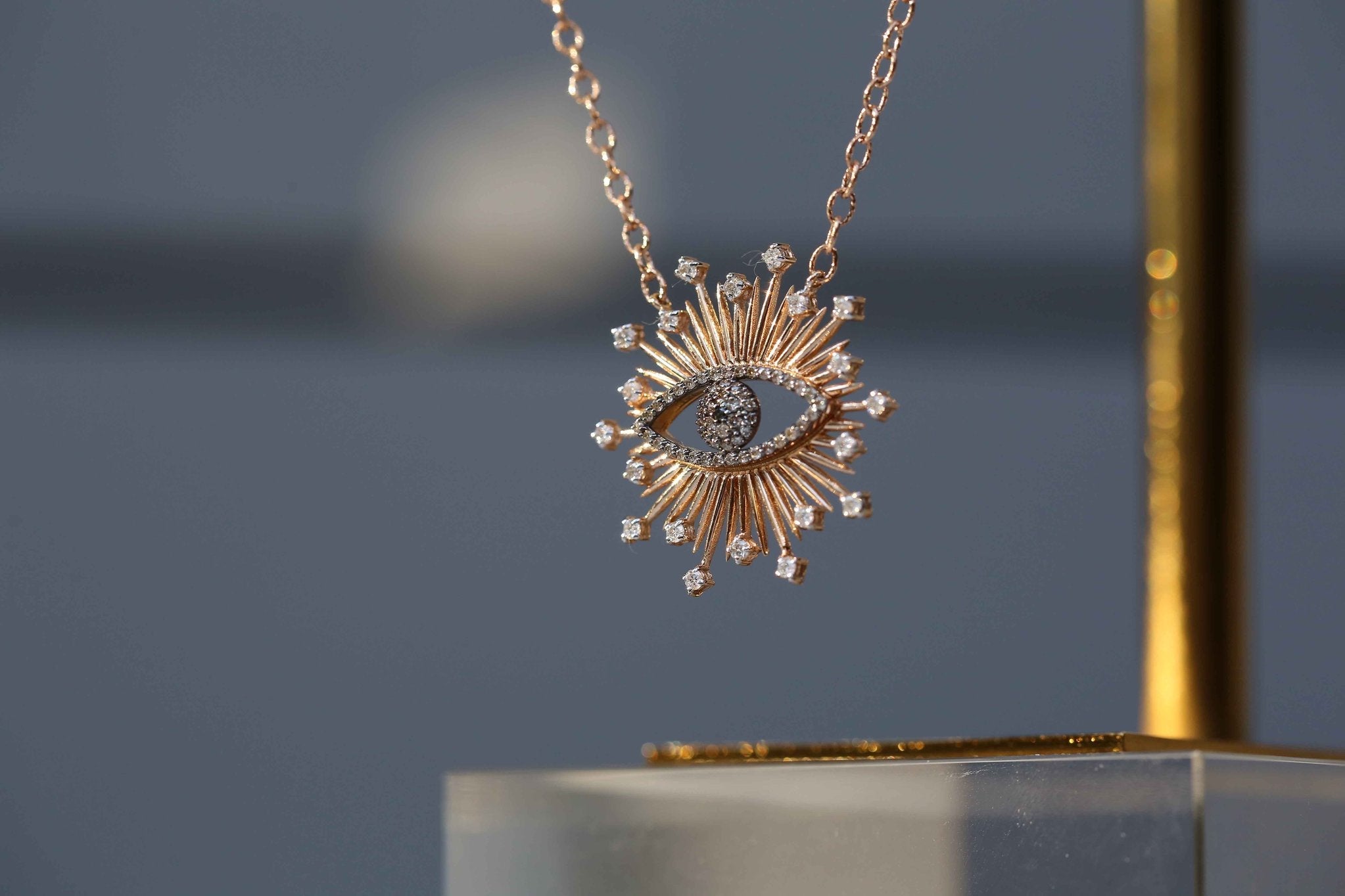 Debut Eye Diamond Necklace