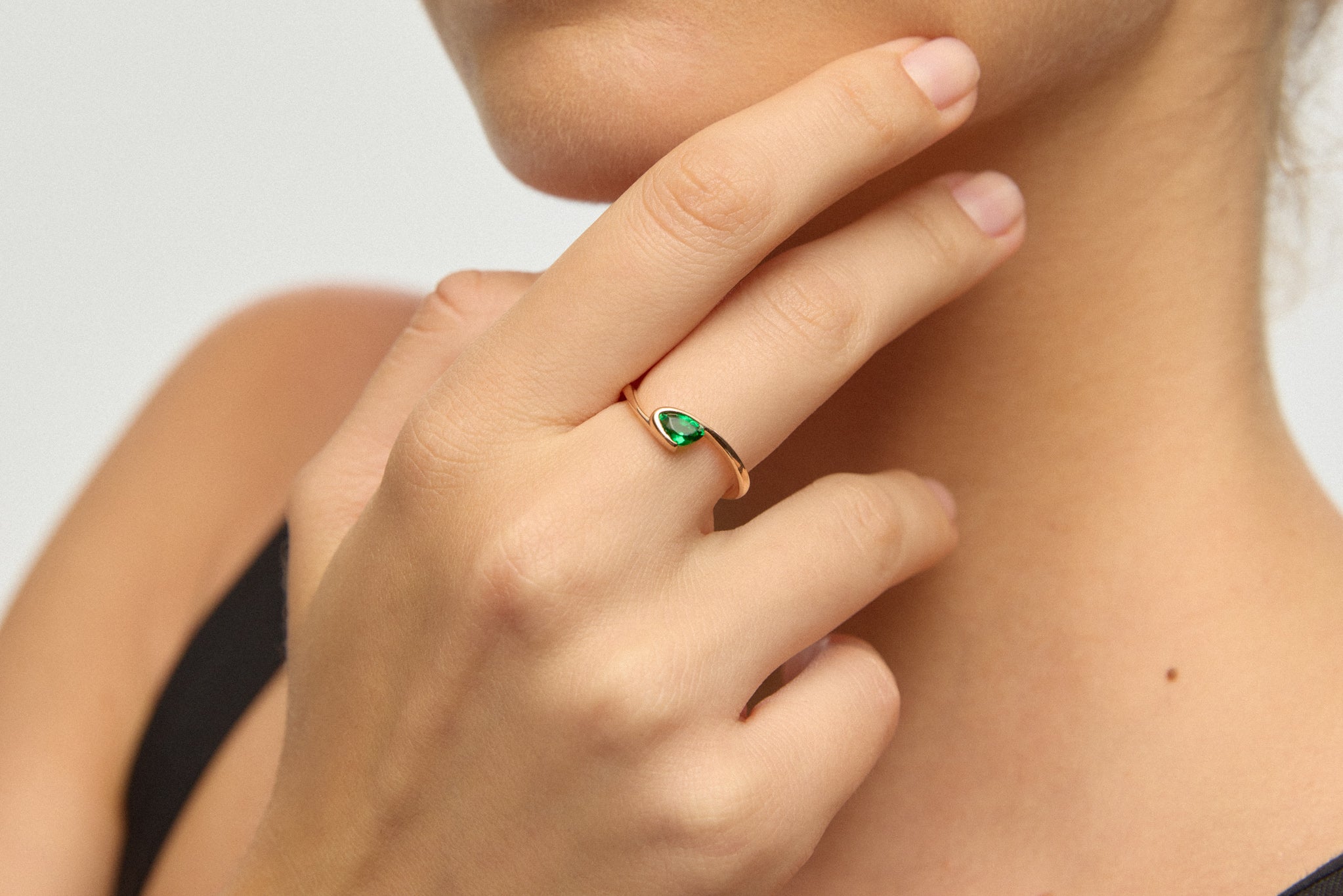 Self Bond Green