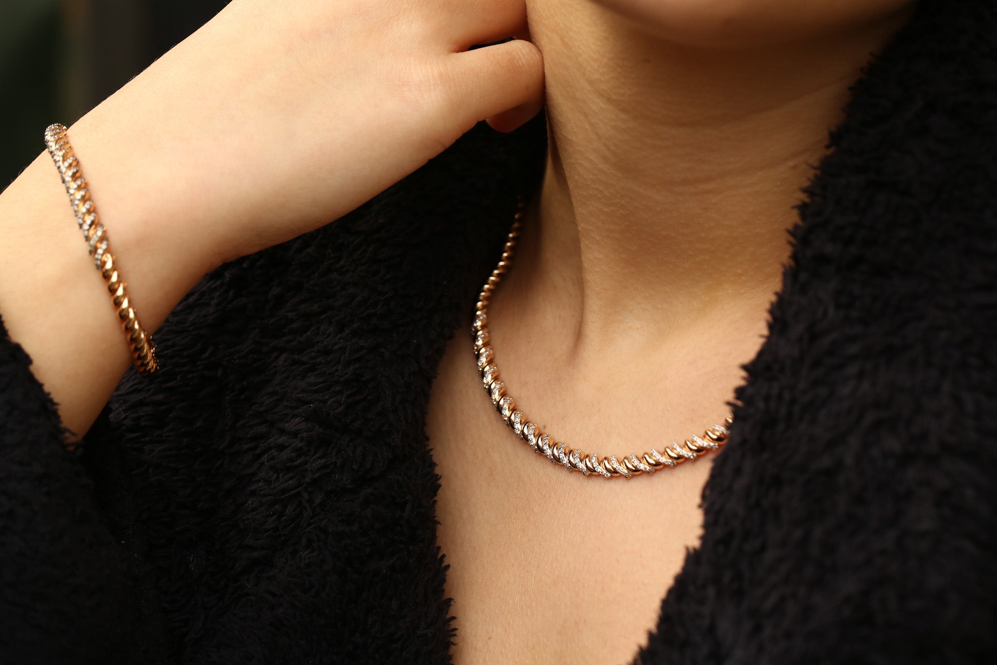 Spaghetti White Necklace