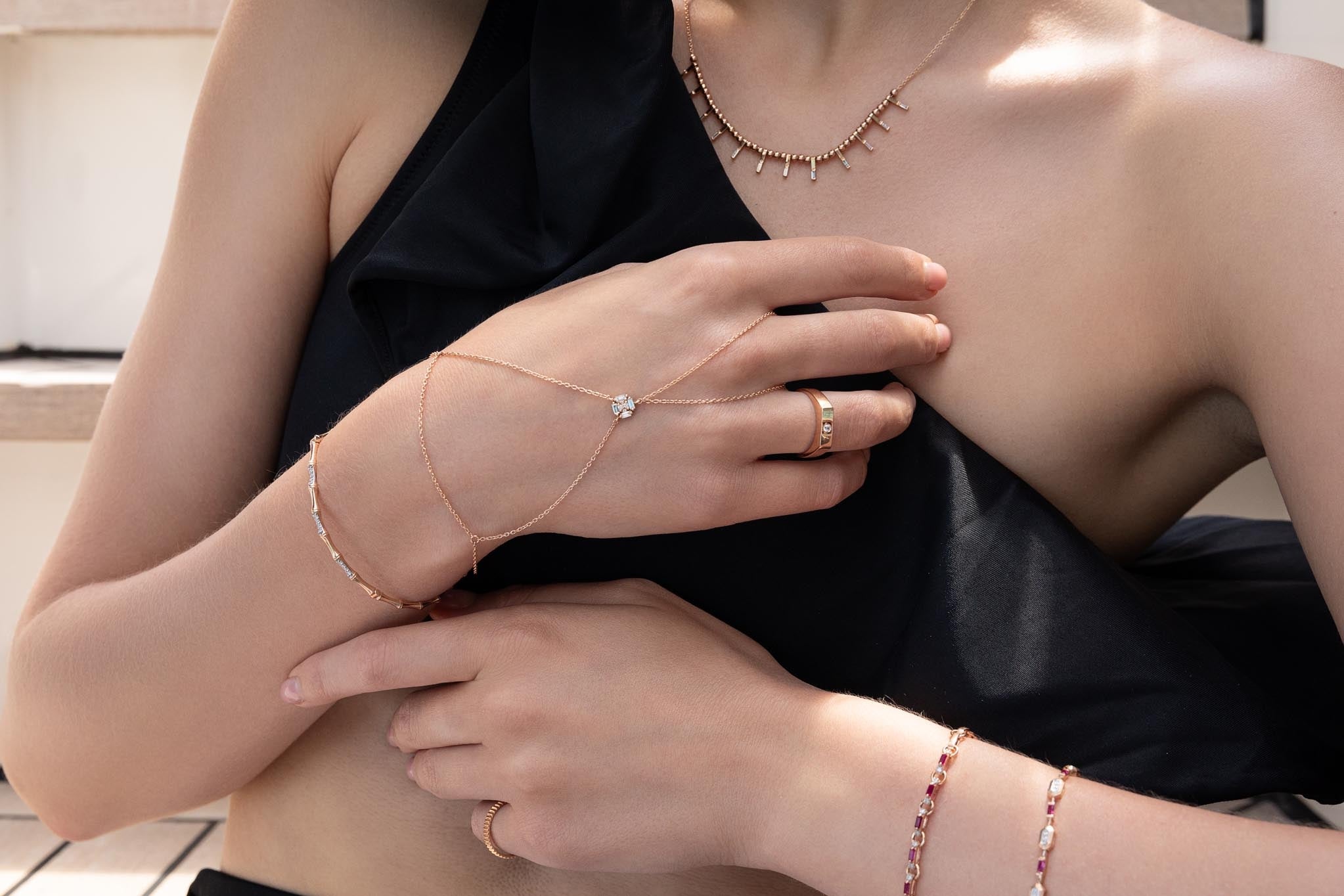 Corner Hand Chain