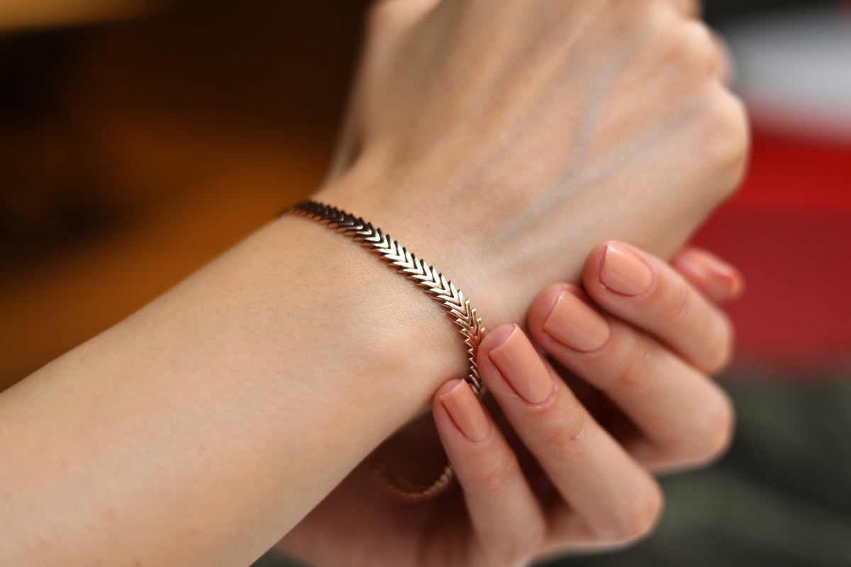 Pars Herringbone Bracelet