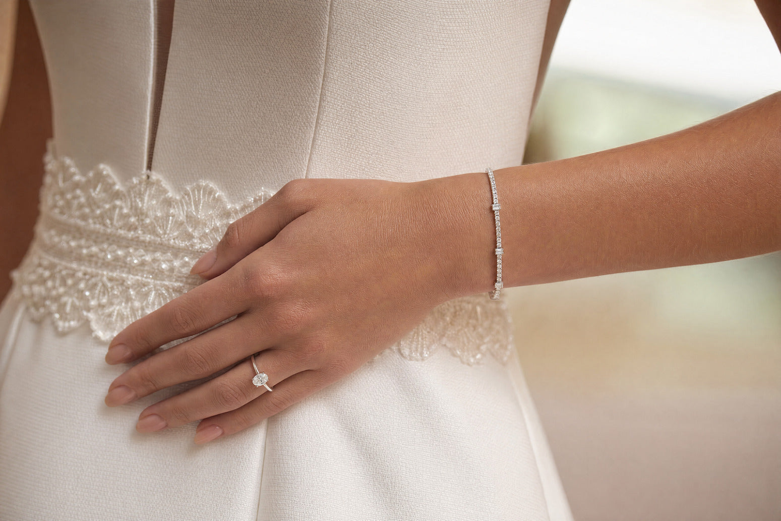 Round Cut Bangle