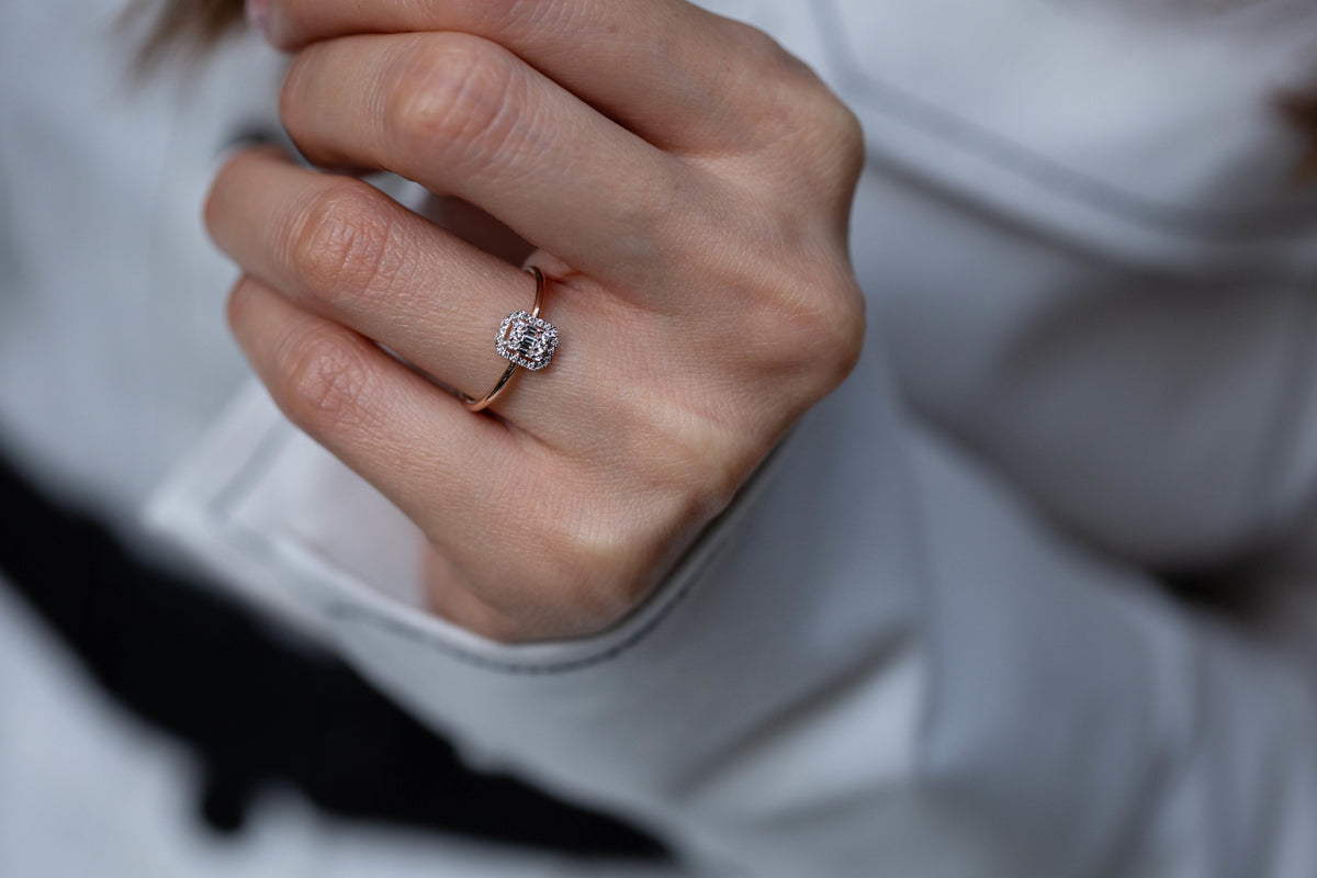 Cornet Baguette Wire Ring