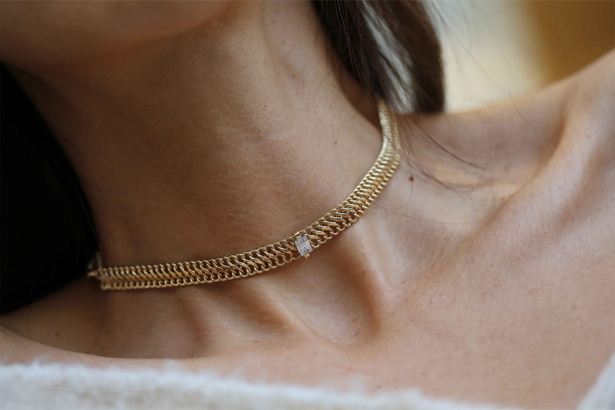 Classic Baguette Choker