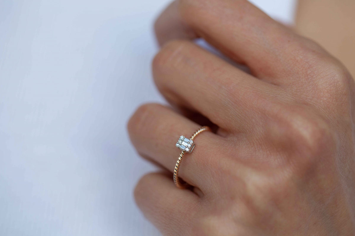Top Top  Baguette Ring