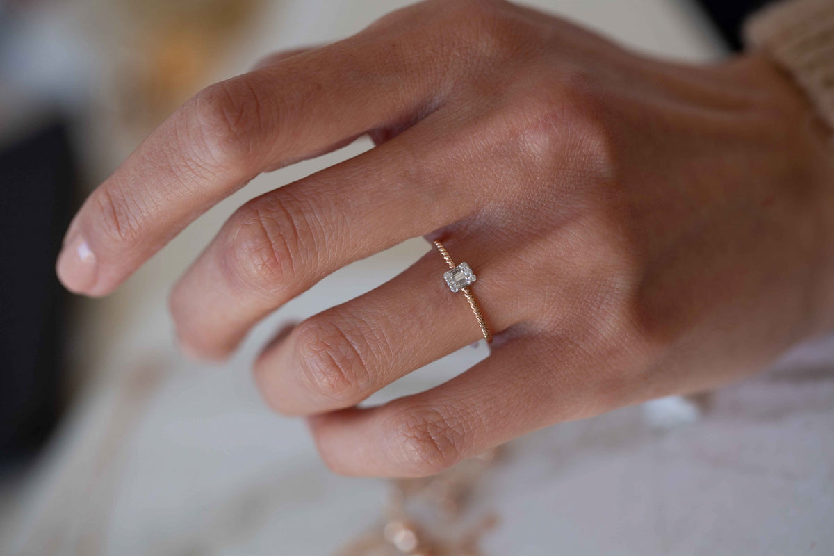 Top Top  Baguette Ring